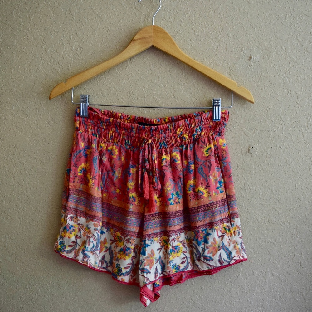 Angie Scarf Shorts - Picture 2 of 3